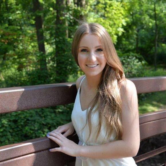 Meet your Posher, Julia - Picture 1 of 1